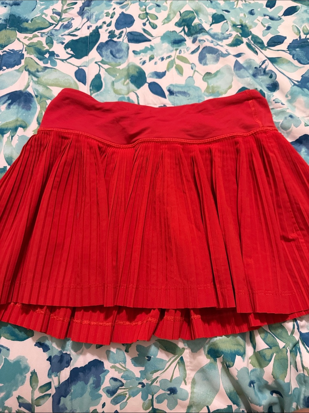 lululemon athletica Red Pleated Skater Skirt size 2